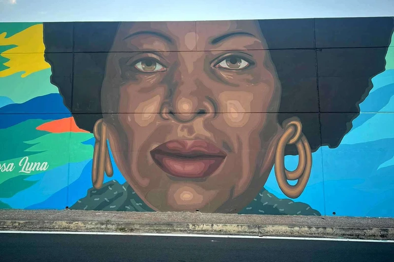 Otra de las caras restauradas del mural "Uruguay al Mundo".